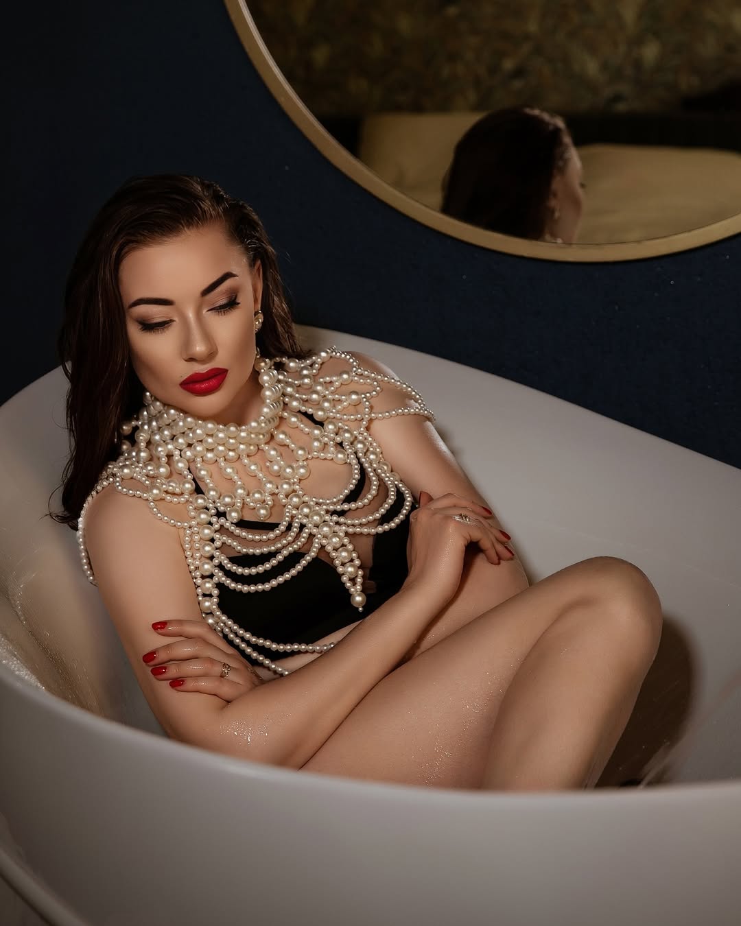 The Pearlcrest Luxury Necklace: A Timeless Statement