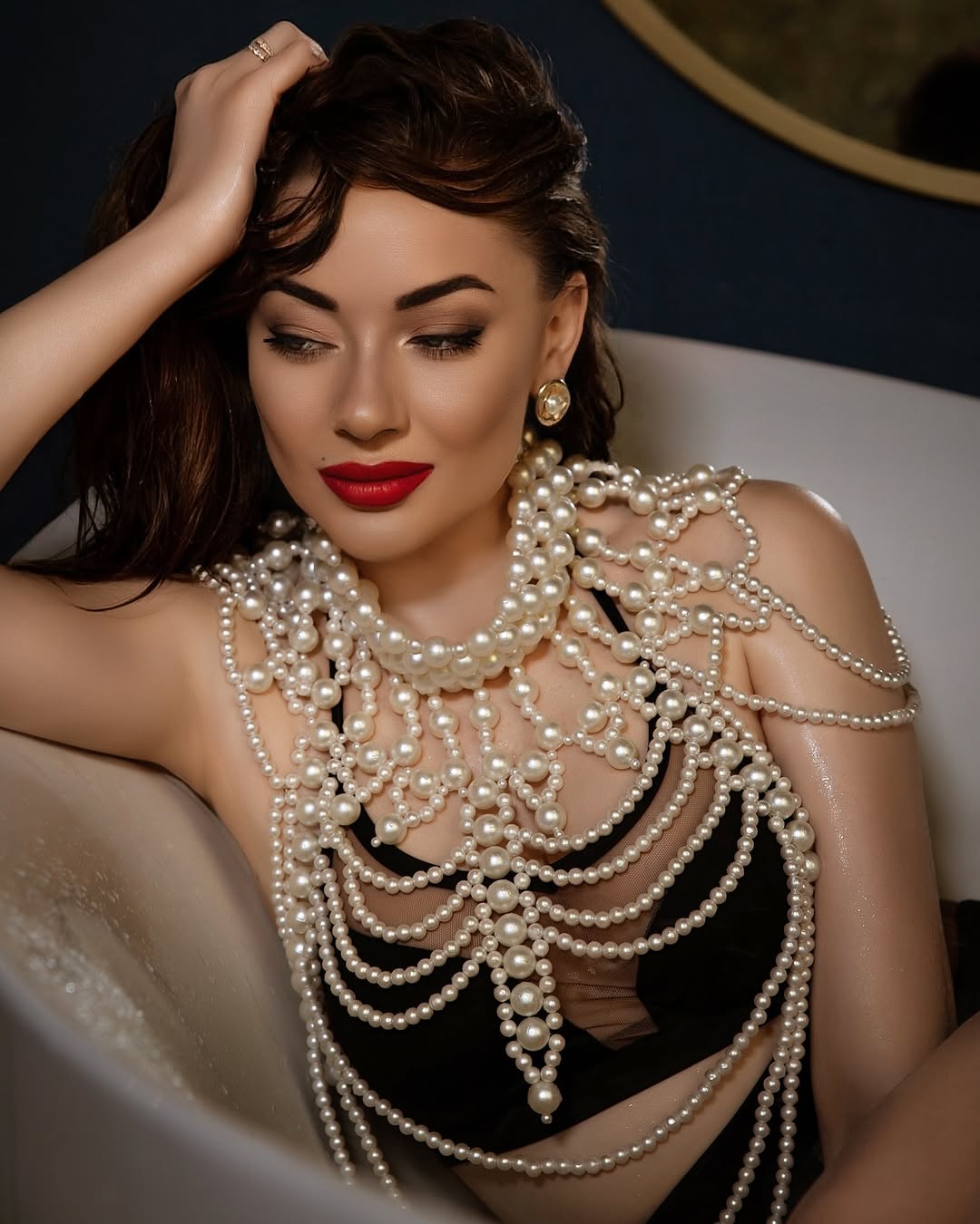 The Pearlcrest Luxury Necklace: A Timeless Statement