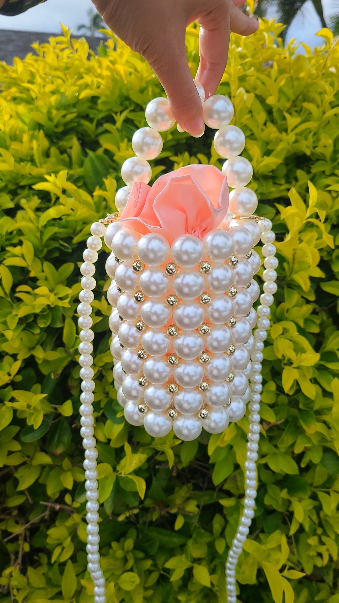 Elegant Pearl Bucket Bag with Drawstring Pouch – Perfect for Special Occasions